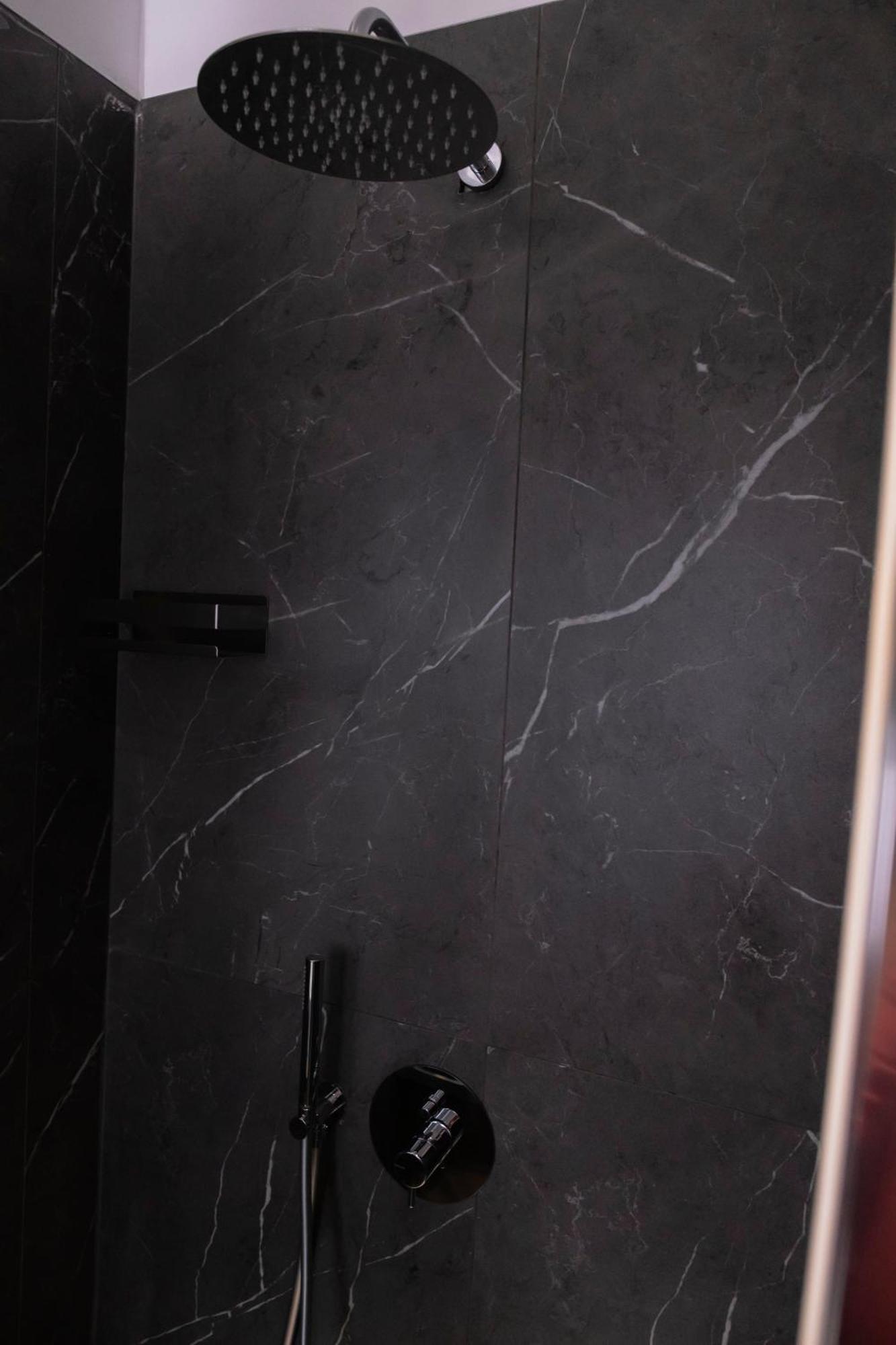 Barneys Design Apartment Taranto Bagian luar foto